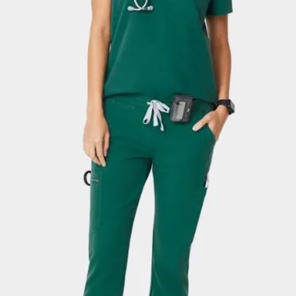 Figs Green Joggers with Relaxed Fit and Drawstring Waist - Picture 1 of 5